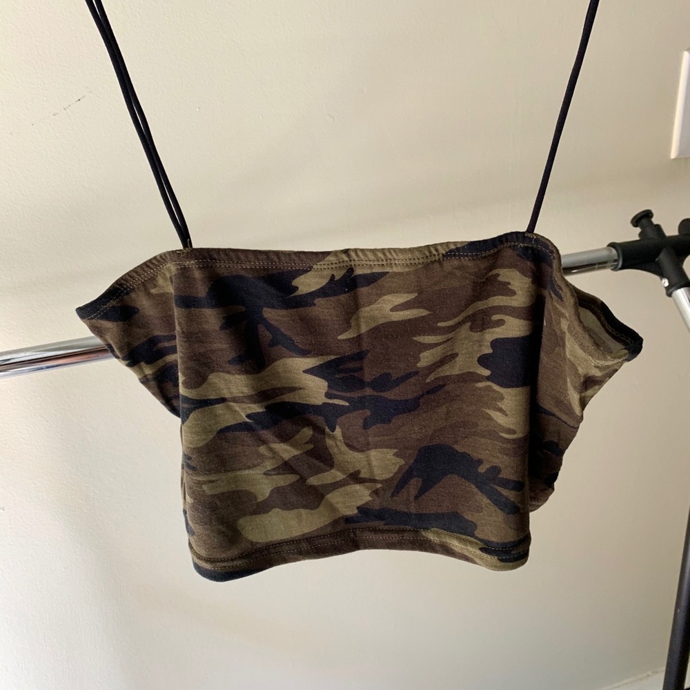 Camo cropped tank top
